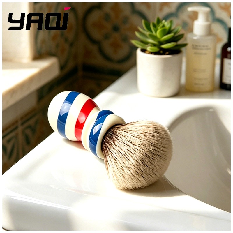 Men'S Grooming Hairstyles - ヤキ バーバーポールスタイル シェービングブラシ 24mm ブラウン 合成繊維製