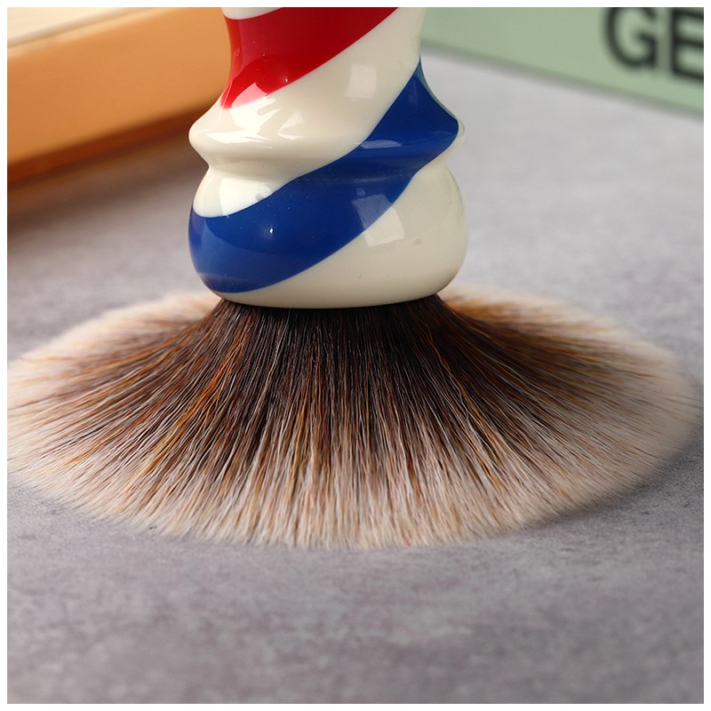 ヤキ バーバーポールスタイル シェービングブラシ 24mm  - Men'S Grooming Hairstyles のレビューと価格