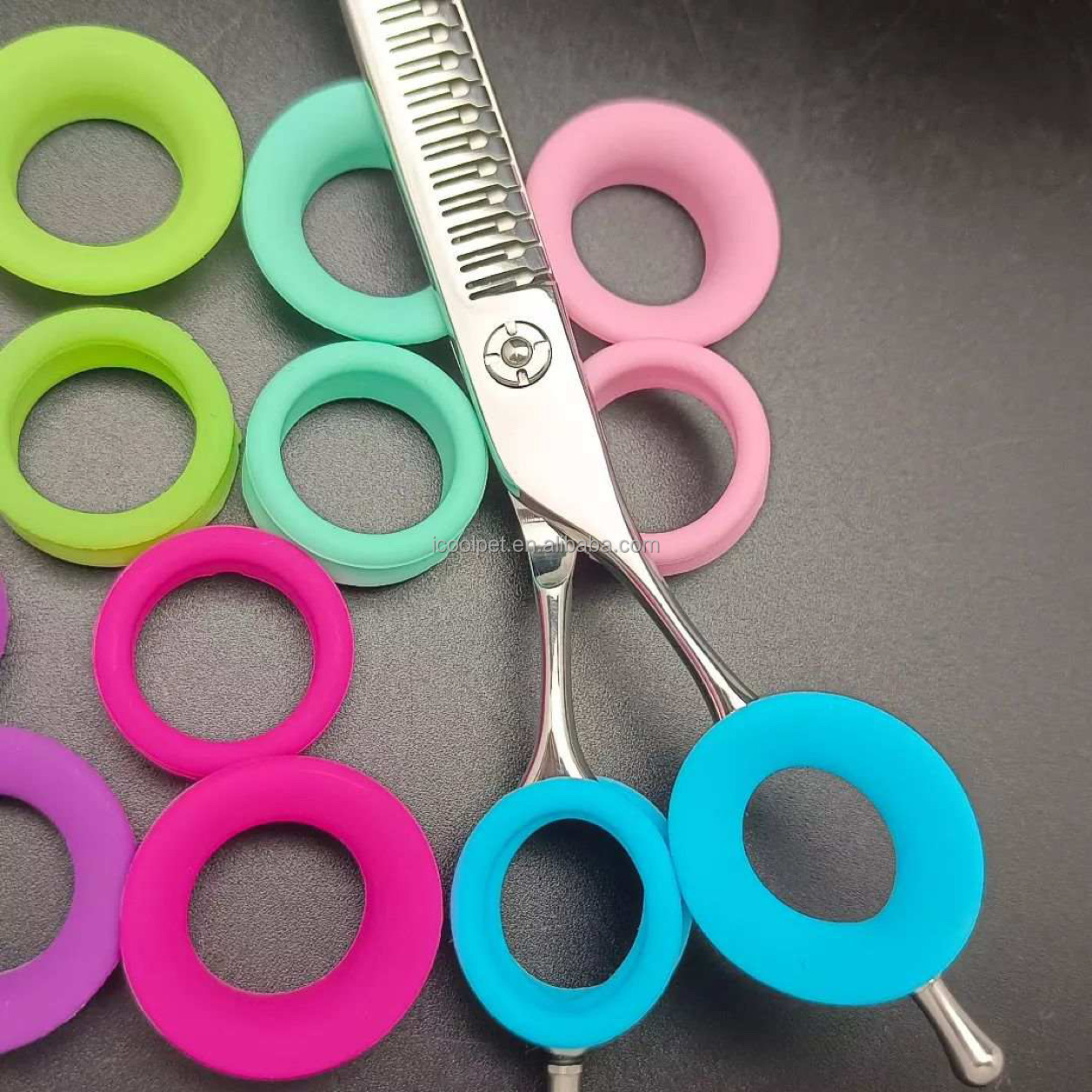 16個入り、柔らかいグリッター素材のペット用トリミングシザー - Grooming Scissors のレビューと価格